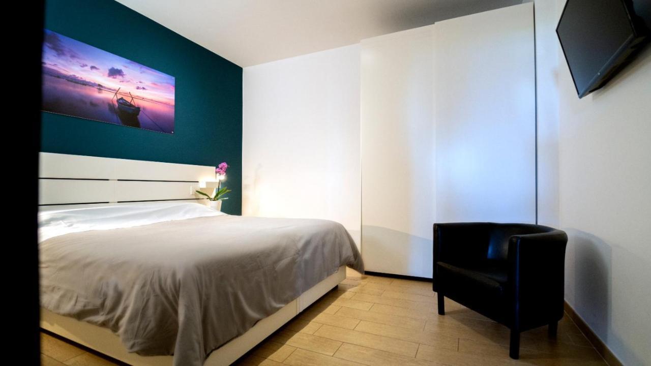 La Palma Del Sol Bed & Breakfast บาร์เลตตา ภายนอก รูปภาพ