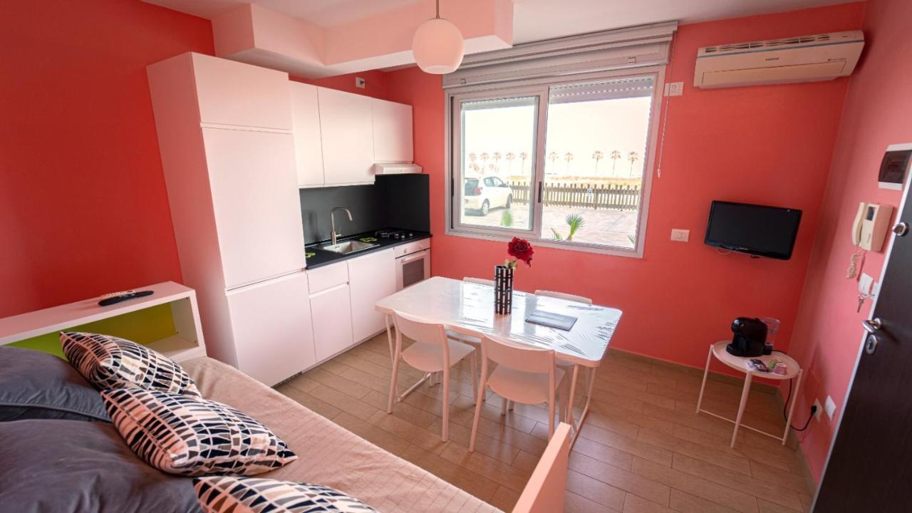 La Palma Del Sol Bed & Breakfast บาร์เลตตา ภายนอก รูปภาพ