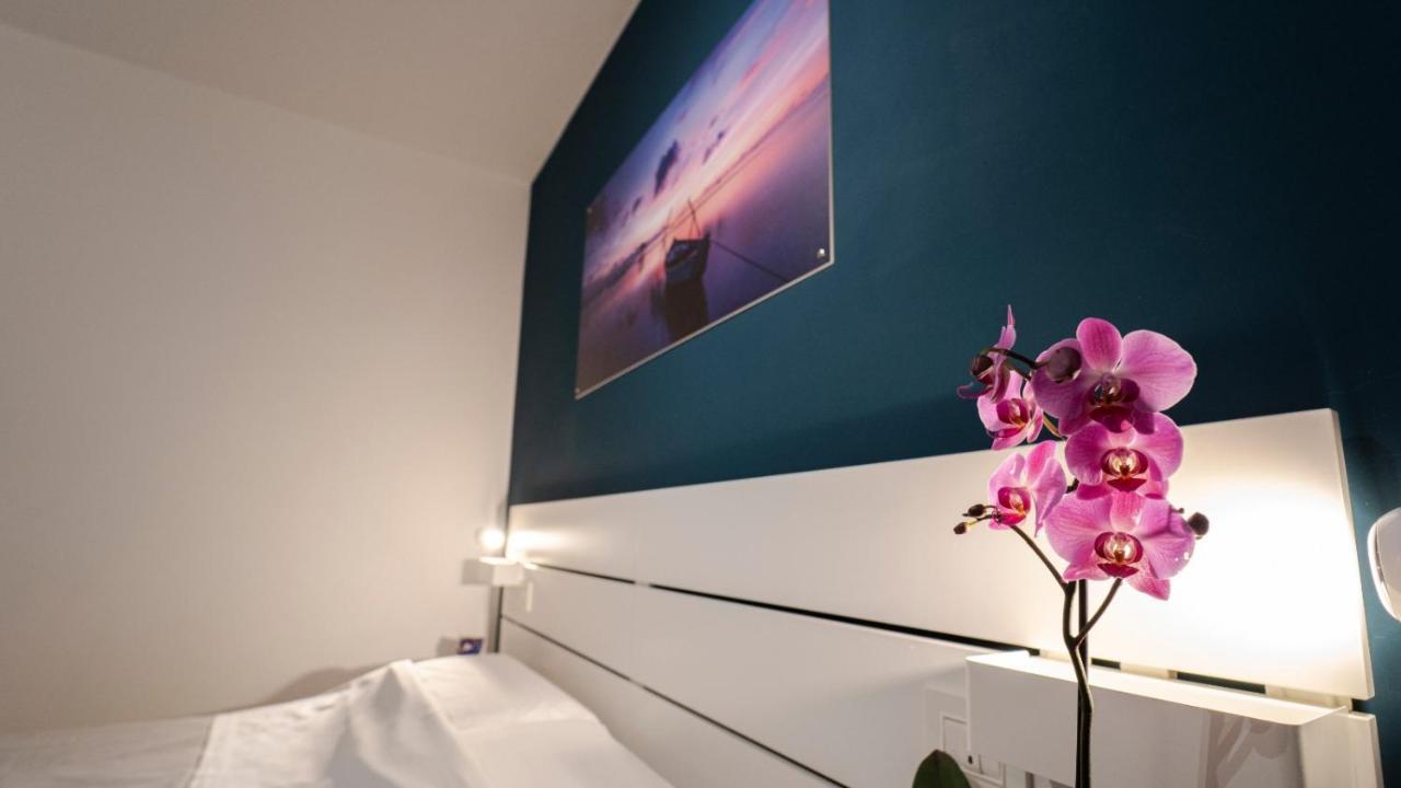 La Palma Del Sol Bed & Breakfast บาร์เลตตา ภายนอก รูปภาพ