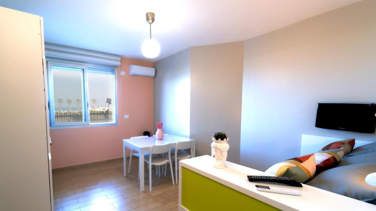 La Palma Del Sol Bed & Breakfast บาร์เลตตา ภายนอก รูปภาพ