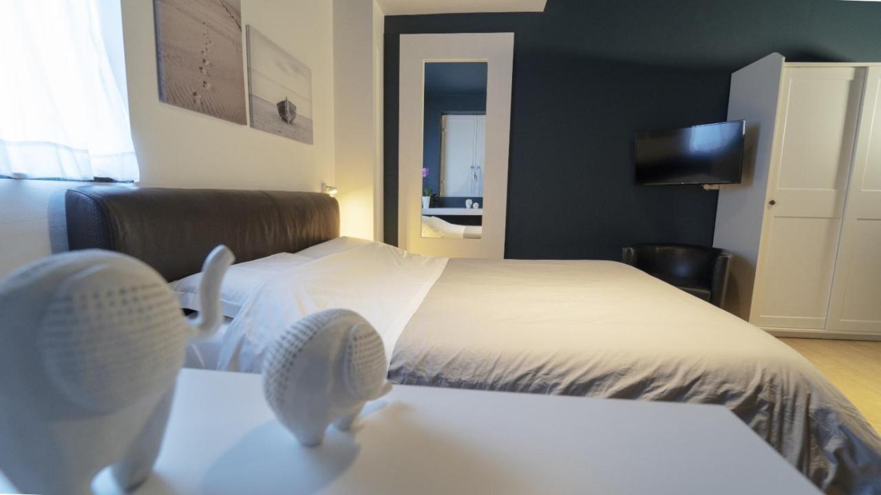 La Palma Del Sol Bed & Breakfast บาร์เลตตา ภายนอก รูปภาพ