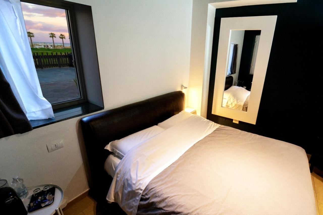 La Palma Del Sol Bed & Breakfast บาร์เลตตา ภายนอก รูปภาพ