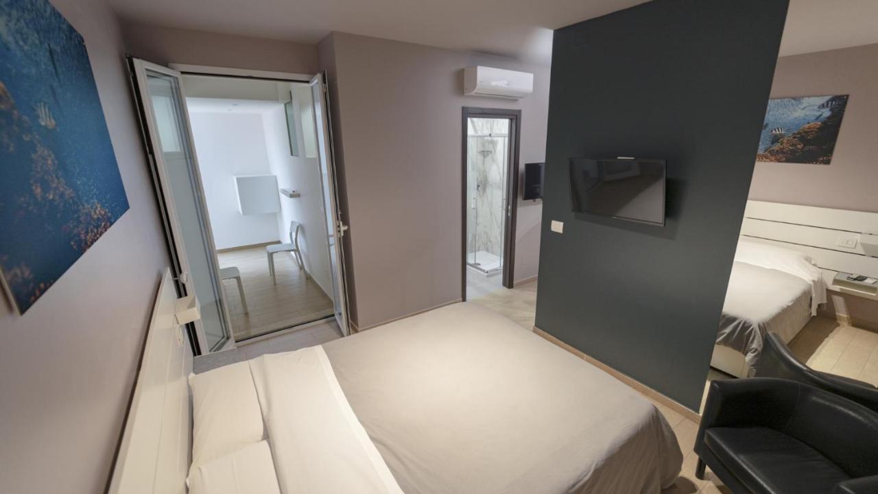 La Palma Del Sol Bed & Breakfast บาร์เลตตา ภายนอก รูปภาพ